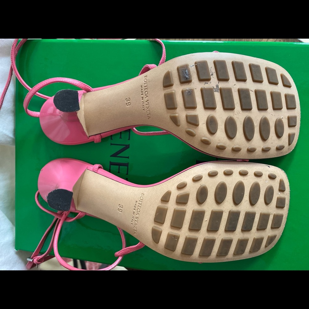 BOTTEGA VENETA - Milkshake 🍧🍥 - Picture 5 of 7